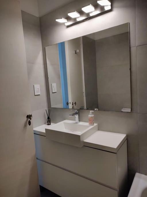 Clasico Y Moderno Departamento En El Corazon De Buenos Aires Apartment Bagian luar foto