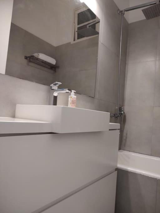 Clasico Y Moderno Departamento En El Corazon De Buenos Aires Apartment Bagian luar foto